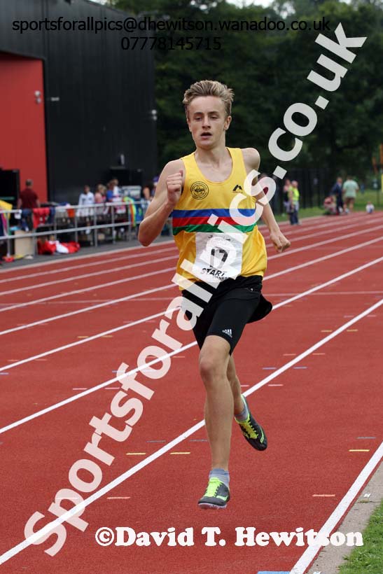 Boys 800 metres at the Northern Inter-Counties under-17s and 15s at Witton Park, Blackburn. Photo: David T. Hewitson/Sports for All Pics